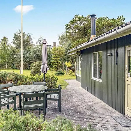 Feriehus Four-bedroom Holiday In