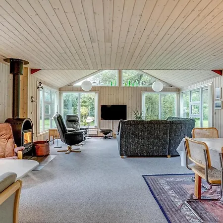 Feriehus Four-bedroom Holiday In Blåvand