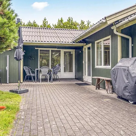 Feriehus Four-bedroom Holiday In