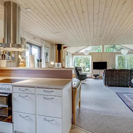 Four-bedroom Holiday In Feriehus